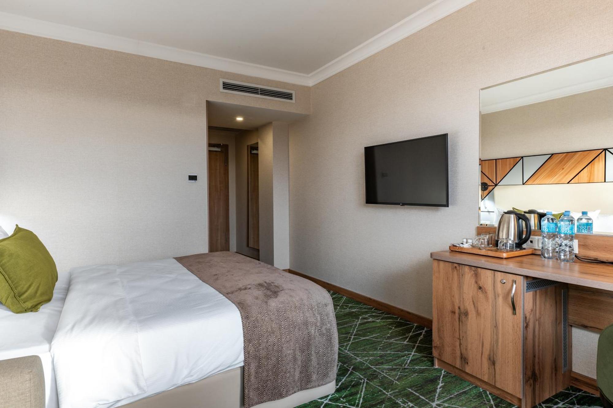 Готель Wyndham Garden Burabay Екстер'єр фото